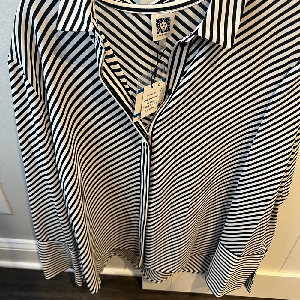 Anne Klein silky collared button down - new w tags